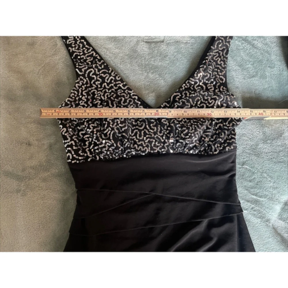 B. Smart Juniors‎ Sleeveless Black Plunge Bodycon Sequin Cocktail Dress Sz Small